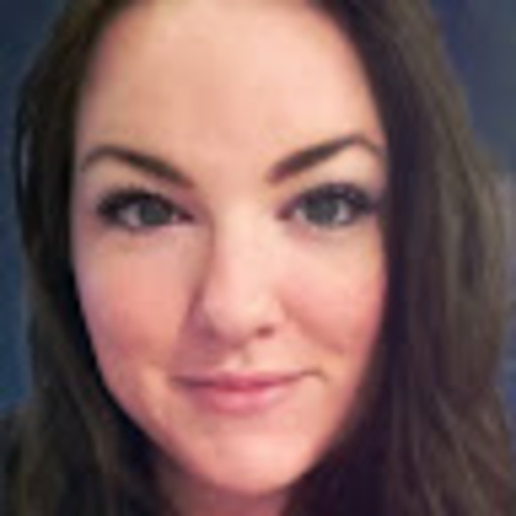 Meet your Posher, Courtney - Picture 1 of 1